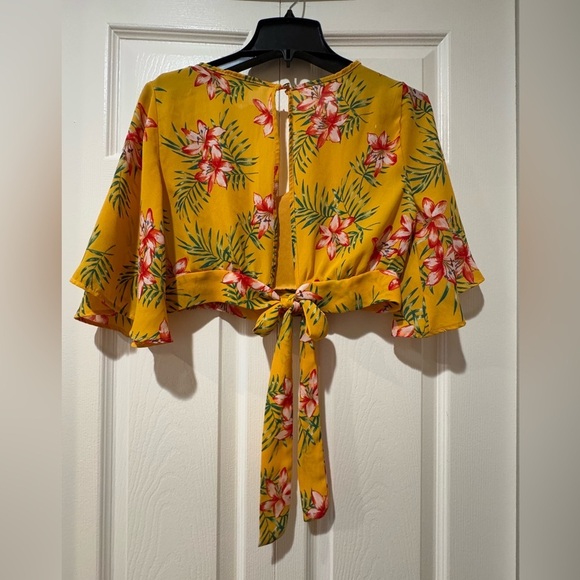 IRIS Floral Yellow Dress outfit w shorts and crop top. Size XL - Picture 3 of 16
